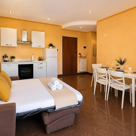 Sea View, Spacious With Terrace Apartman